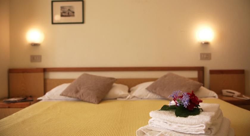 Hotel Quisisana リミニ エクステリア 写真