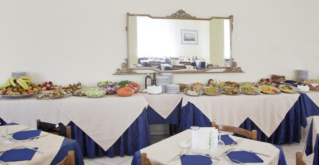 Hotel Quisisana リミニ エクステリア 写真